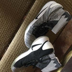 Nike Hyperdunk Flyknit